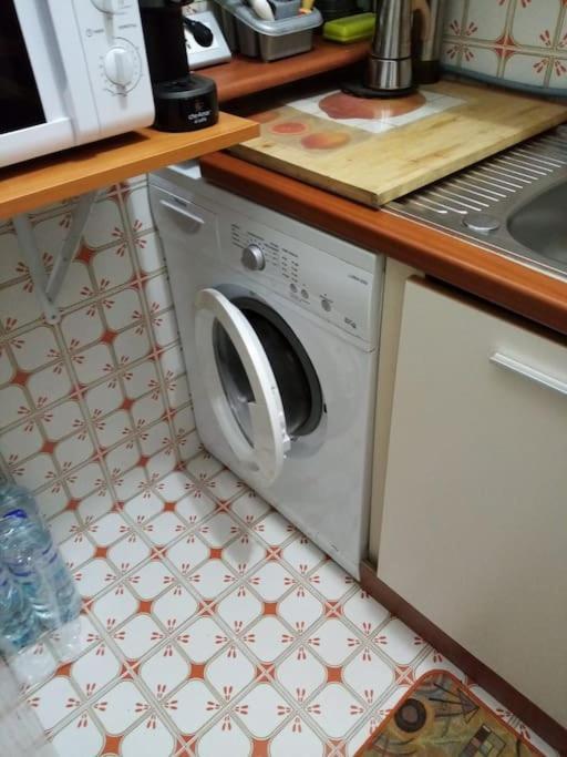 Apartamento Ampio Monolocale Con Terrazzo - A 2 Passi Dal Mare Latte Exterior foto